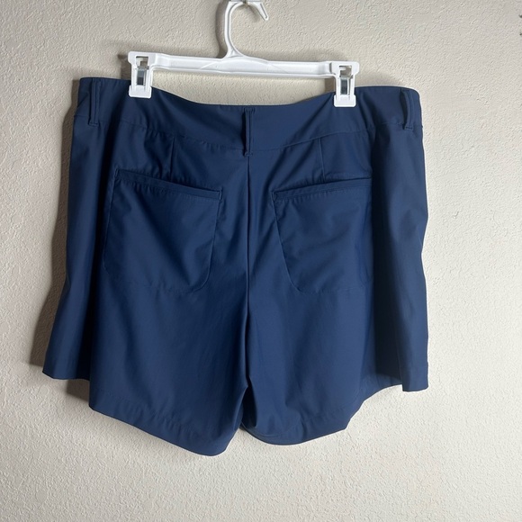 SPANX Navy Blue 6" SUNSHINE Pull On Pockets 4Way Stretch SHORTS - Picture 2 of 5